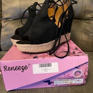Reneeze Black Espadrille Wedges